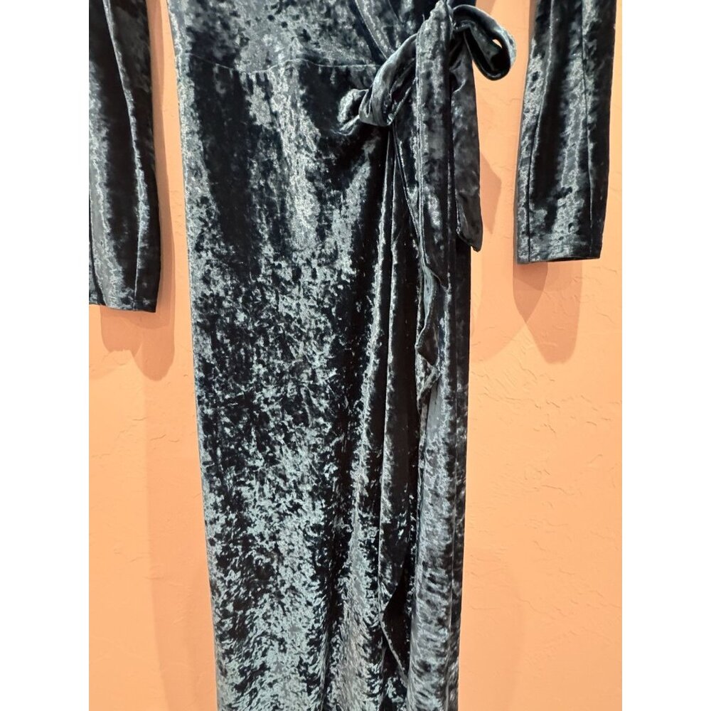 BCBG Maxazria Crushed Velvet Long Sleeve Wrap Dress Blue Size Medium - Picture 5 of 12